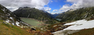 Blick_auf_den_Grimselsee_und_den_Raeterichsbodensee_0981.jpg
