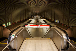 Hakaniemen_metroasema_2.jpg