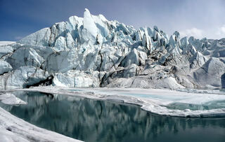 Matanuska_Glacier_mouth.jpg