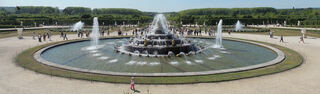Parc_de_Versailles,_parterre_de_Latone,_bassin_de_Latone_05.jpg